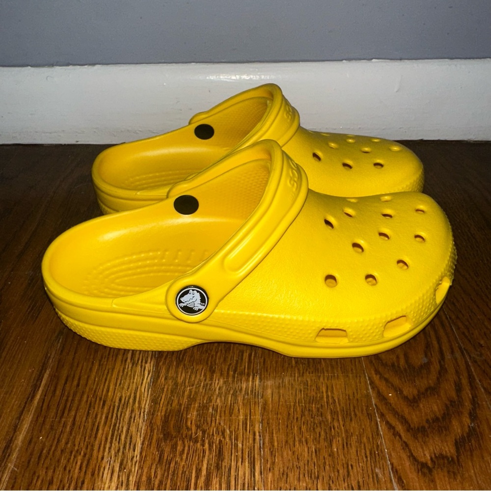 NWOT Yellow Crocs
